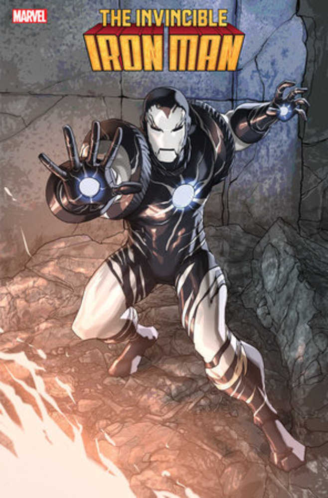 Invincible Iron Man #18 Pete Woods Black Costume Variant