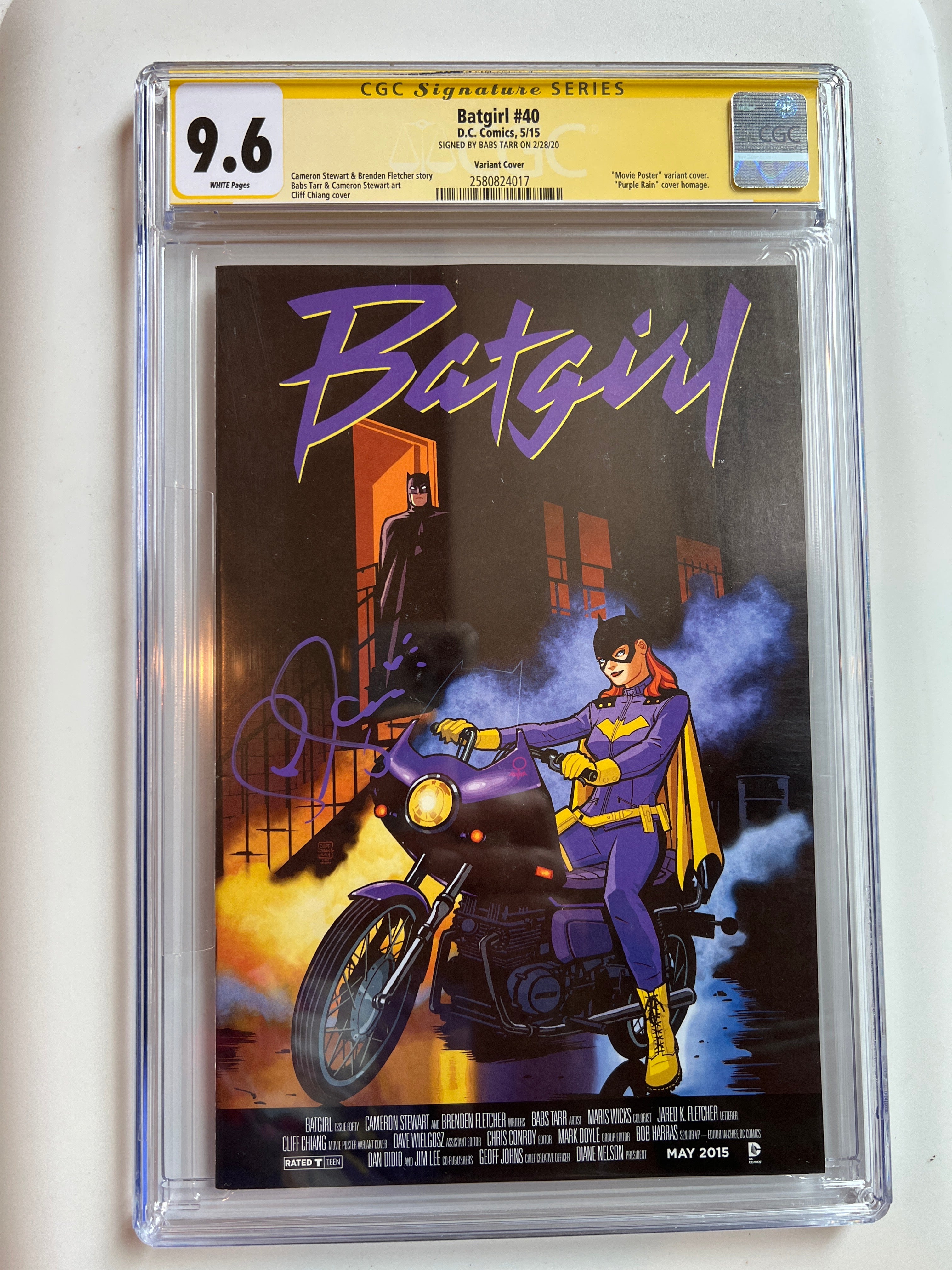 Batgirl #40 9.6 Variant Cover | CGC 2580824017