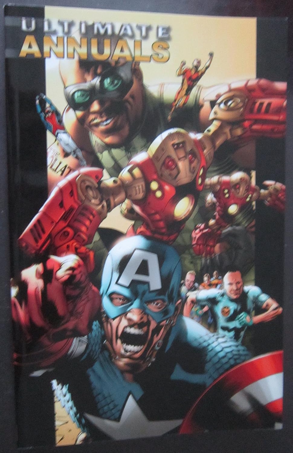 Ultimate Annuals TPB Volume 01 (Nov052024)